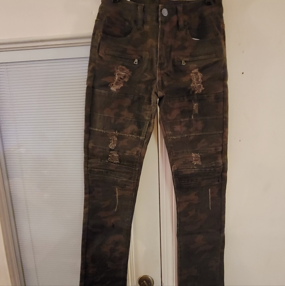 NWT Platform 100 Men’s 30/32 Camouflage Stretch Skinny Jeans